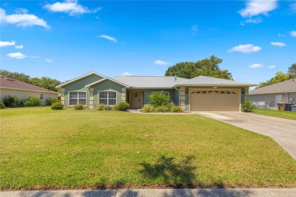 Active With Contract: $350,000 (3 beds, 2 baths, 1874 Square Feet)