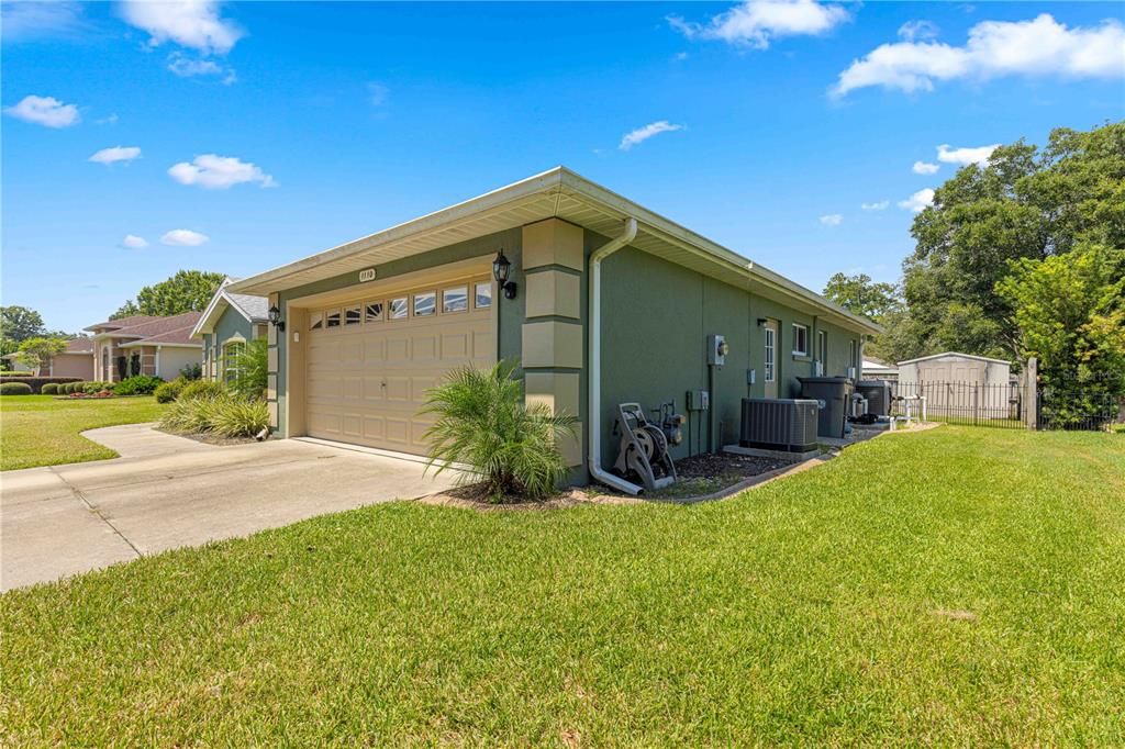 Active With Contract: $350,000 (3 beds, 2 baths, 1874 Square Feet)