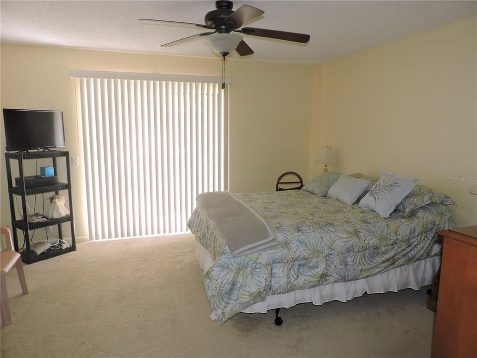 For Sale: $249,000 (2 beds, 2 baths, 1563 Square Feet)