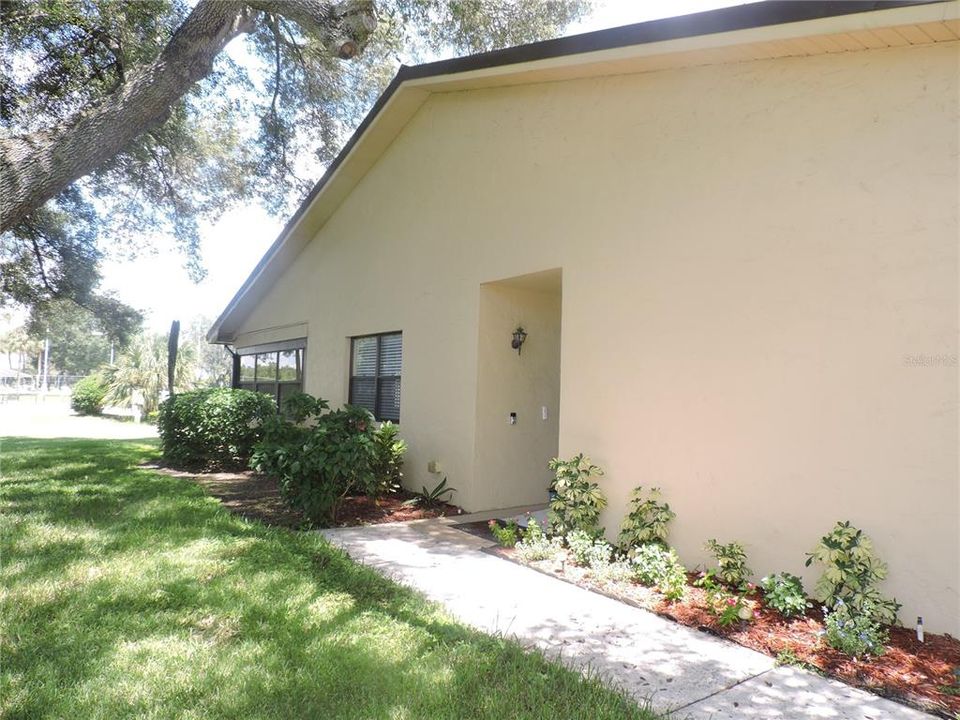 For Sale: $249,000 (2 beds, 2 baths, 1563 Square Feet)