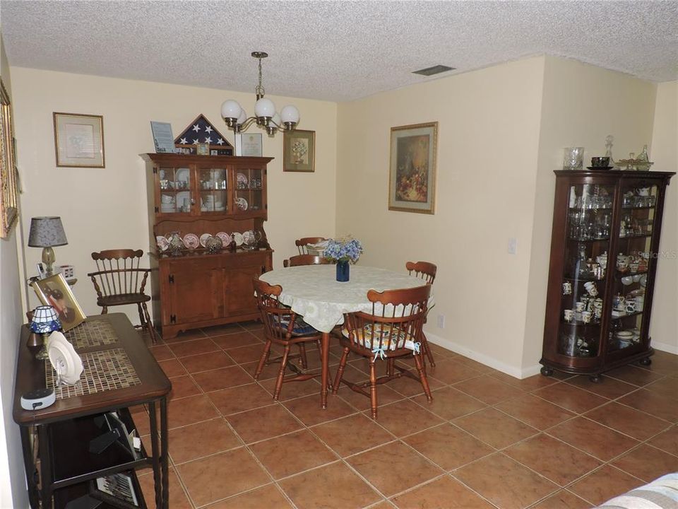 For Sale: $249,000 (2 beds, 2 baths, 1563 Square Feet)