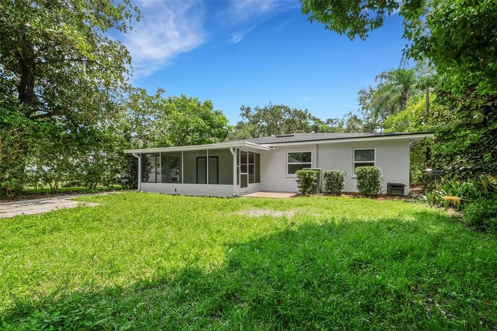 Active With Contract: $475,000 (3 beds, 2 baths, 1906 Square Feet)