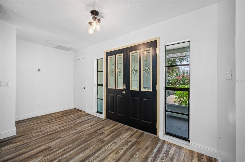 Active With Contract: $445,000 (4 beds, 2 baths, 1808 Square Feet)