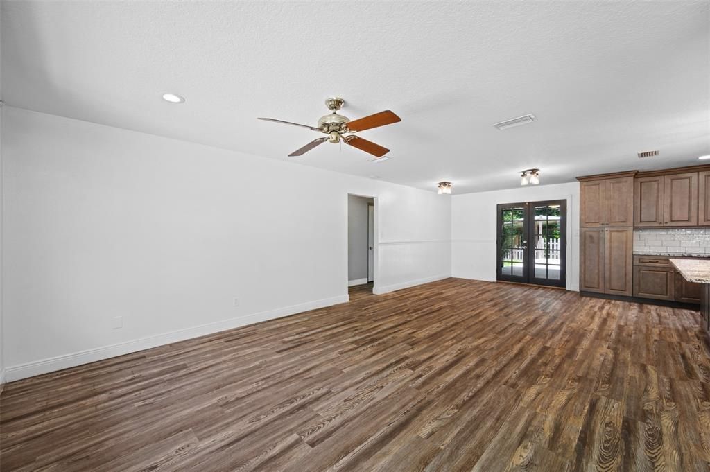 Active With Contract: $445,000 (4 beds, 2 baths, 1808 Square Feet)