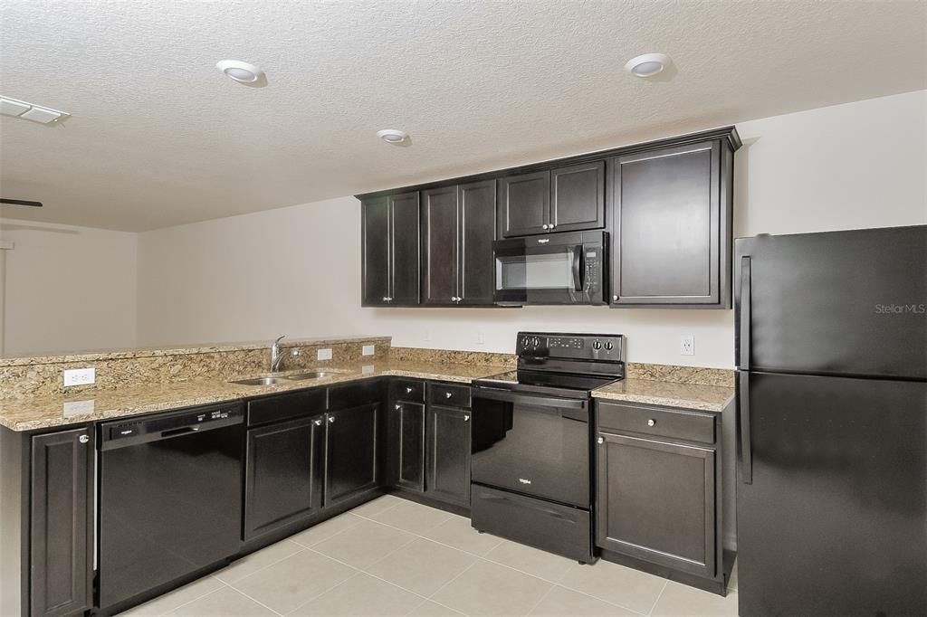 For Rent: $2,065 (3 beds, 2 baths, 1541 Square Feet)