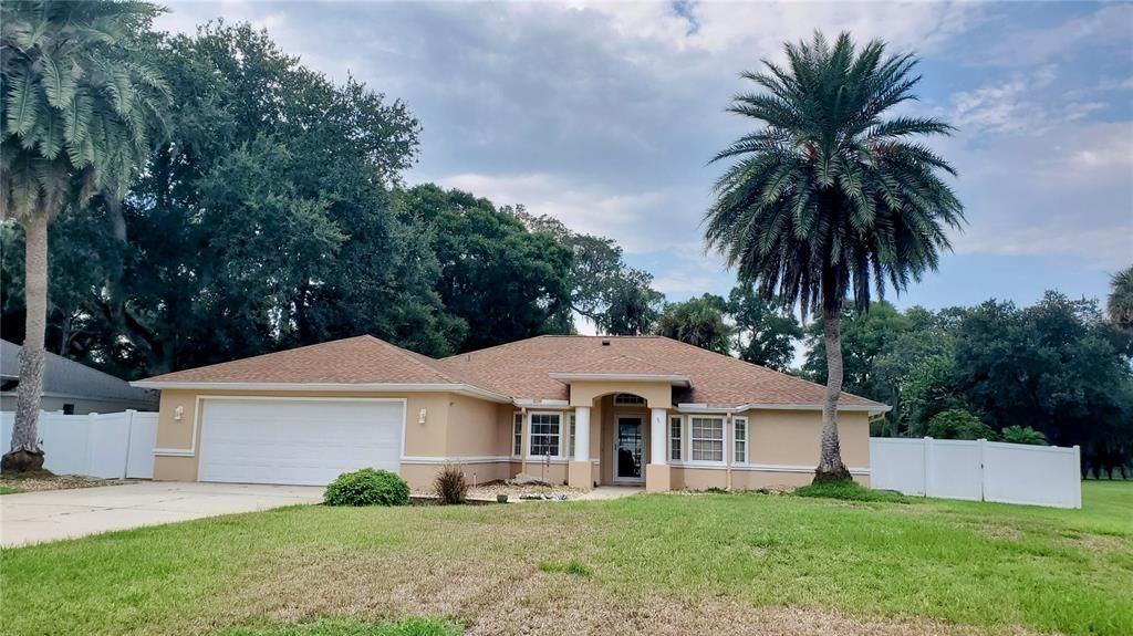 For Sale: $549,000 (3 beds, 2 baths, 1842 Square Feet)