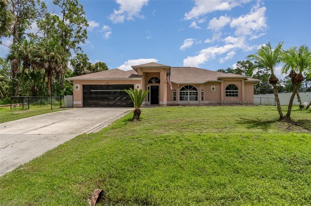 Active With Contract: $340,000 (3 beds, 2 baths, 1948 Square Feet)