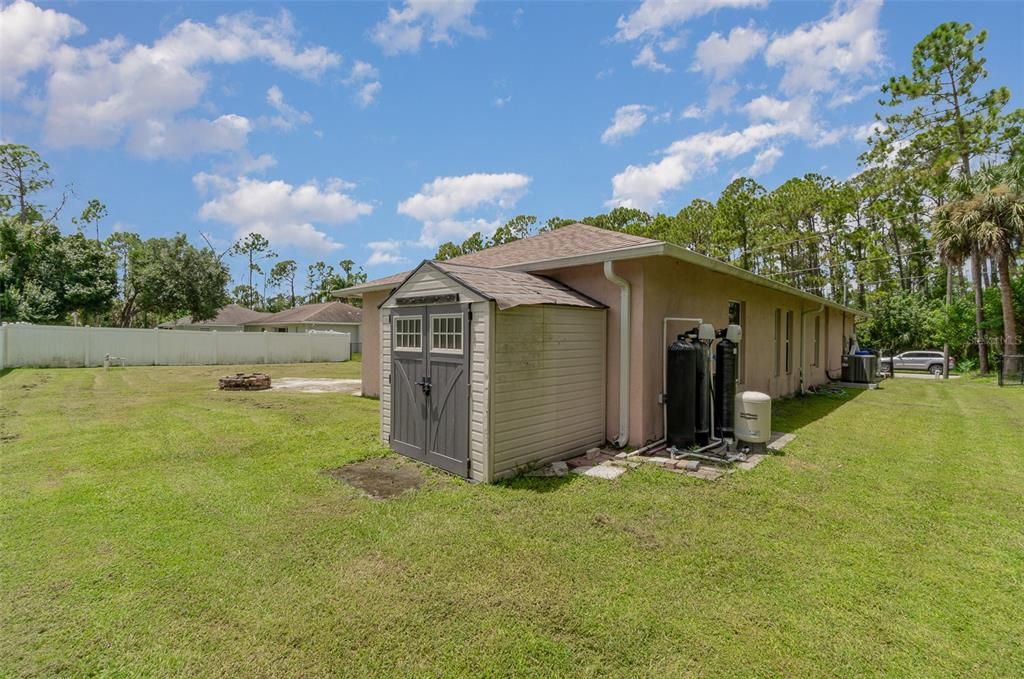 Active With Contract: $340,000 (3 beds, 2 baths, 1948 Square Feet)