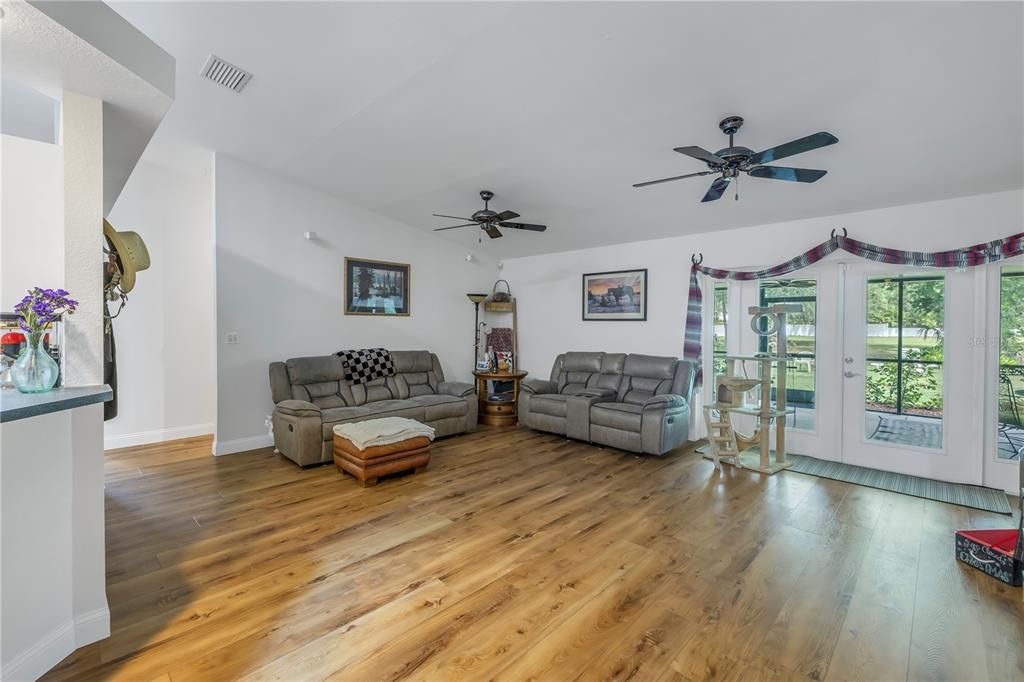 For Sale: $570,000 (4 beds, 2 baths, 2105 Square Feet)