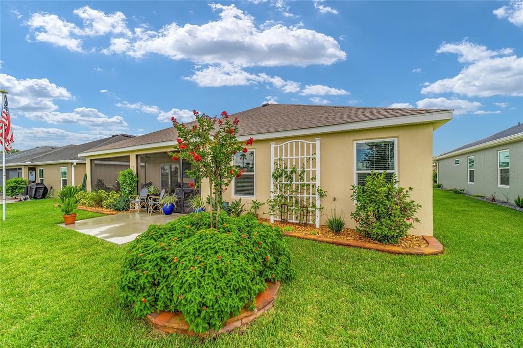 Active With Contract: $549,900 (3 beds, 3 baths, 1886 Square Feet)