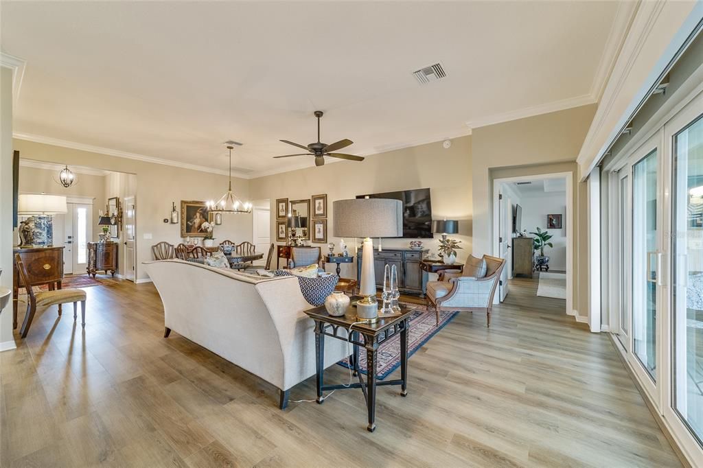 Active With Contract: $549,900 (3 beds, 3 baths, 1886 Square Feet)