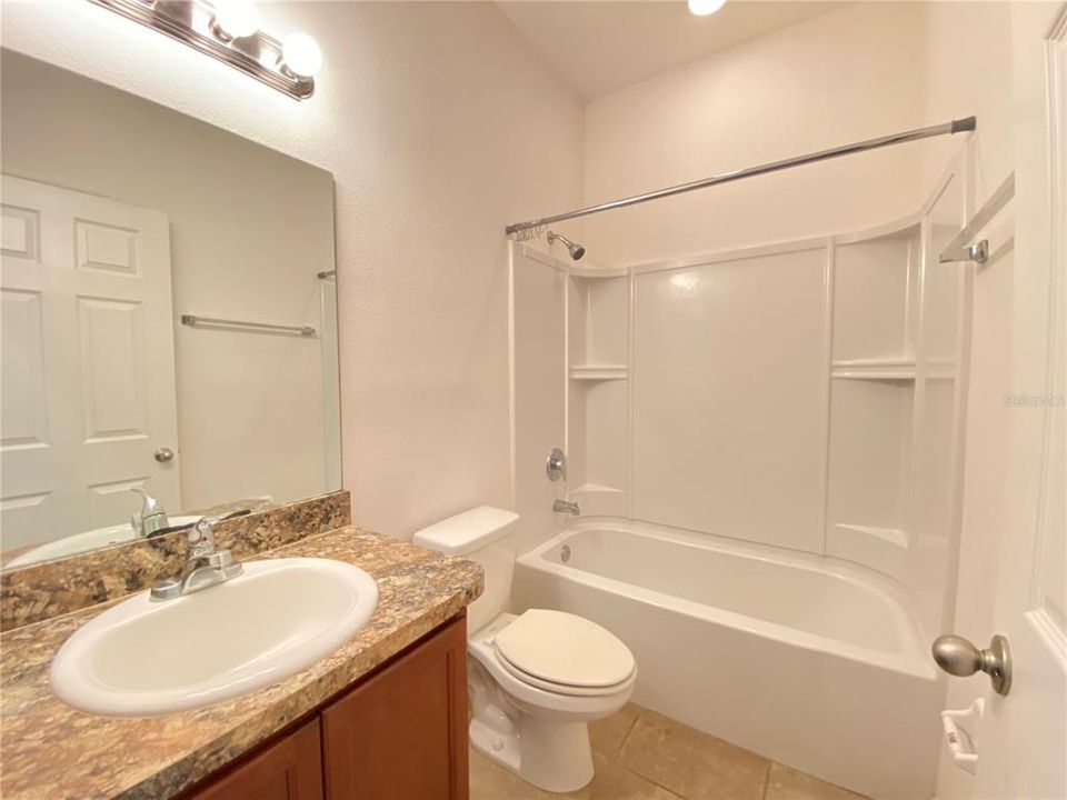 For Rent: $1,900 (3 beds, 2 baths, 1537 Square Feet)