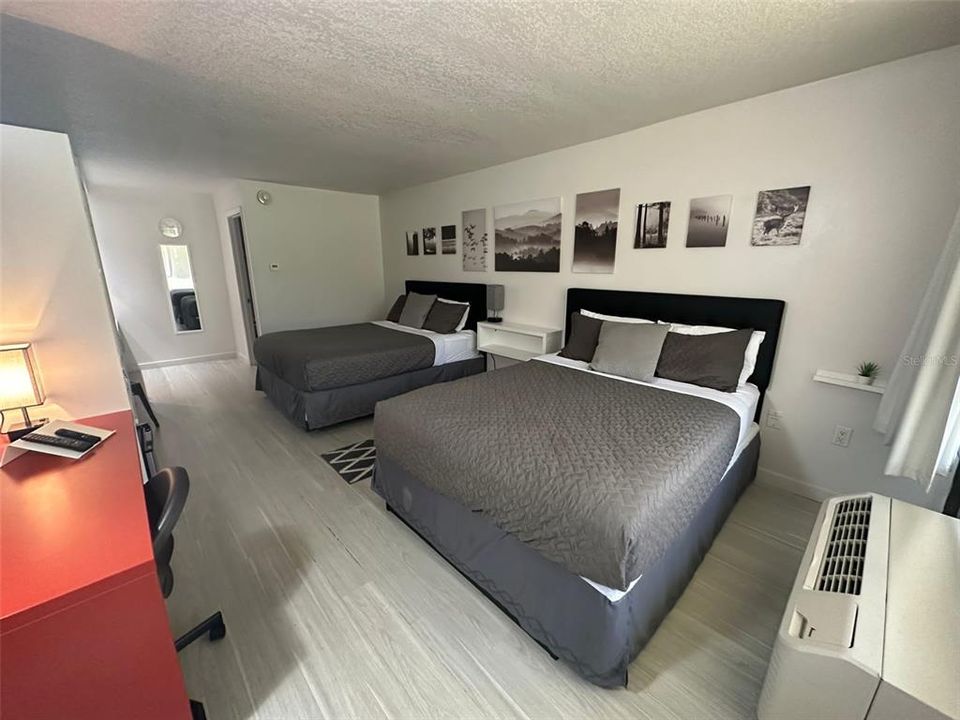 For Sale: $99,000 (1 beds, 1 baths, 325 Square Feet)