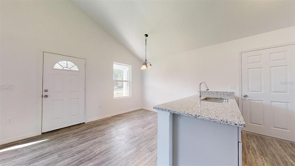 Active With Contract: $209,995 (3 beds, 2 baths, 1066 Square Feet)