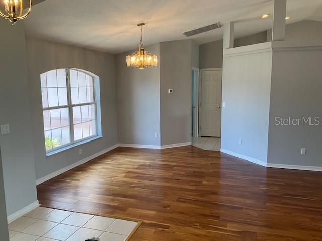 For Rent: $1,950 (3 beds, 2 baths, 1755 Square Feet)