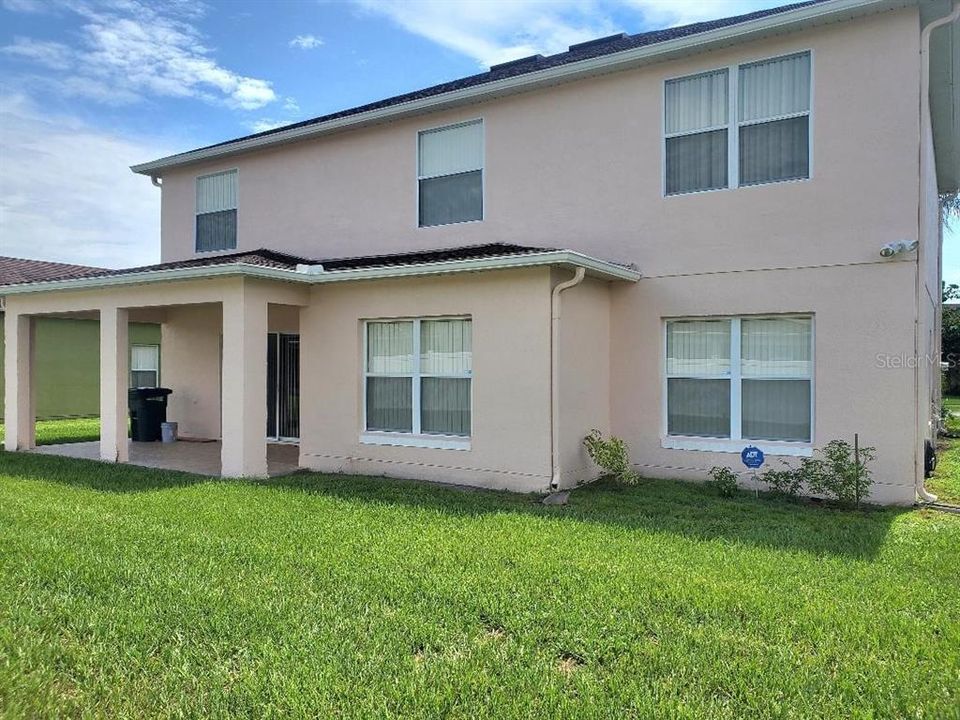 For Rent: $2,800 (4 beds, 2 baths, 2847 Square Feet)