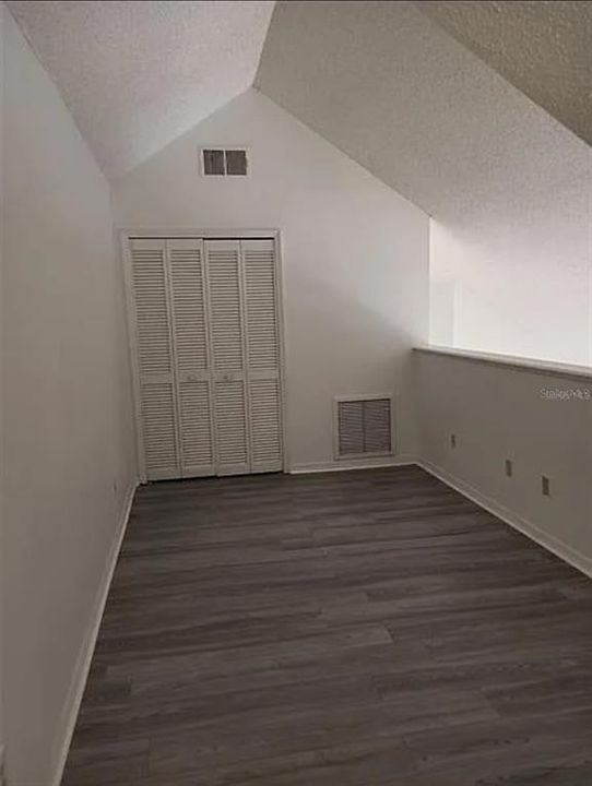 For Rent: $1,650 (2 beds, 1 baths, 1228 Square Feet)