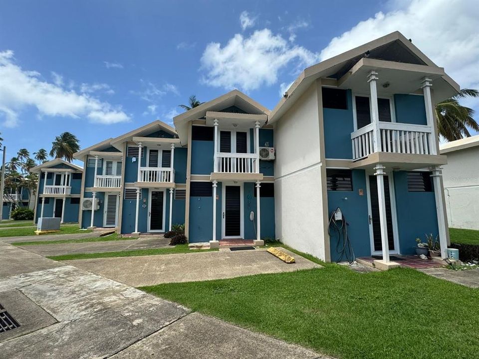 Recently Sold: $179,000 (2 beds, 1 baths, 1059 Square Feet)