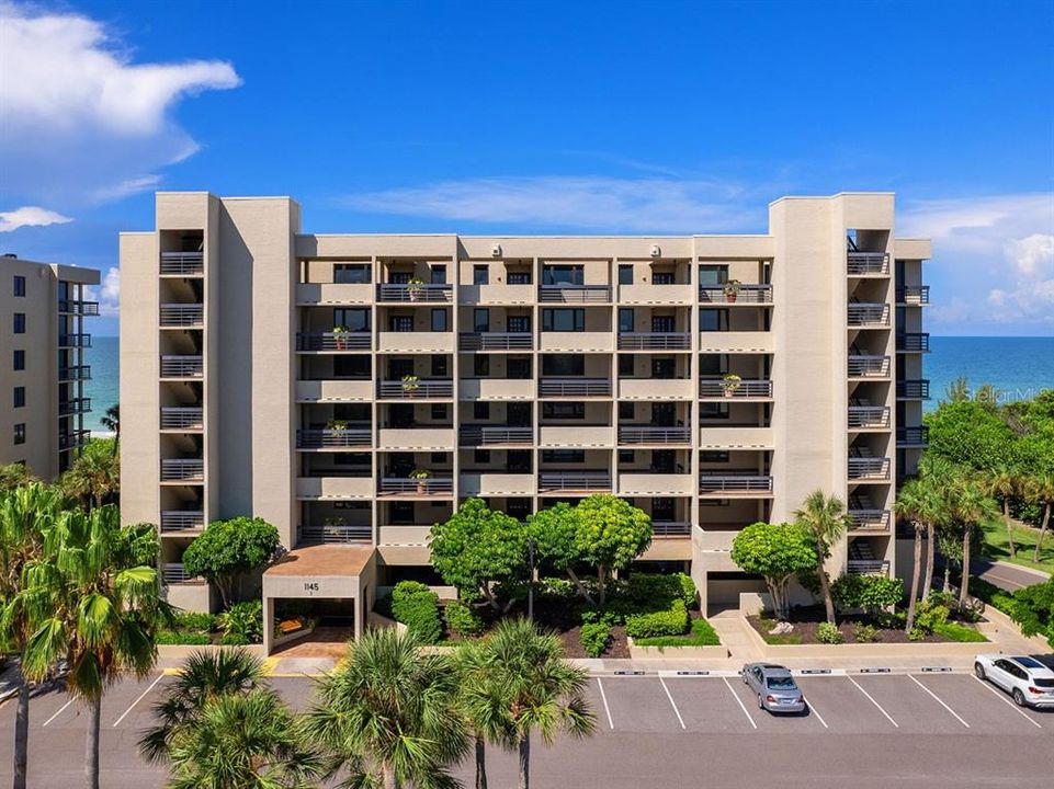 For Sale: $1,850,000 (2 beds, 2 baths, 1503 Square Feet)