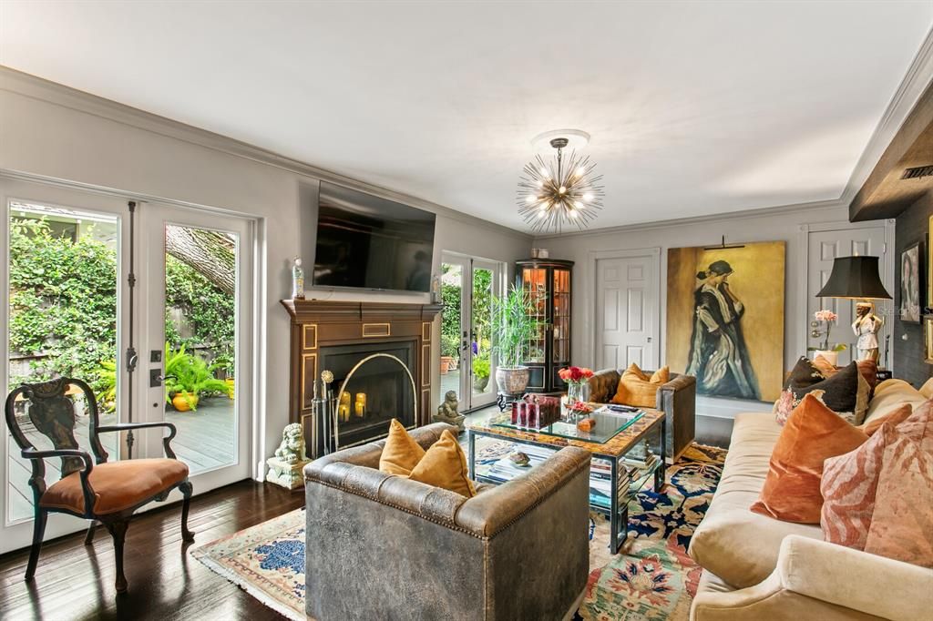 Active With Contract: $1,850,000 (3 beds, 3 baths, 2048 Square Feet)