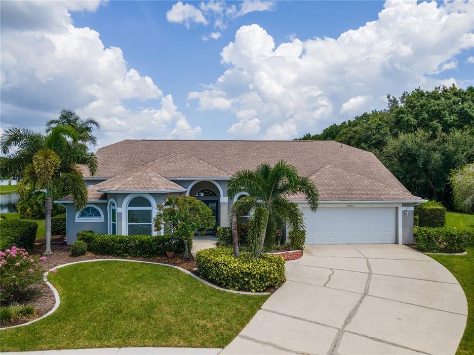 Recently Sold: $649,000 (3 beds, 3 baths, 2828 Square Feet)