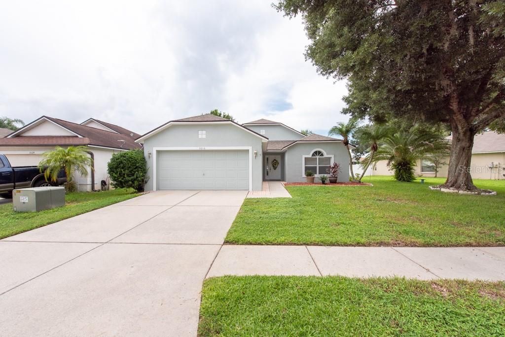 Active With Contract: $350,000 (3 beds, 2 baths, 1360 Square Feet)