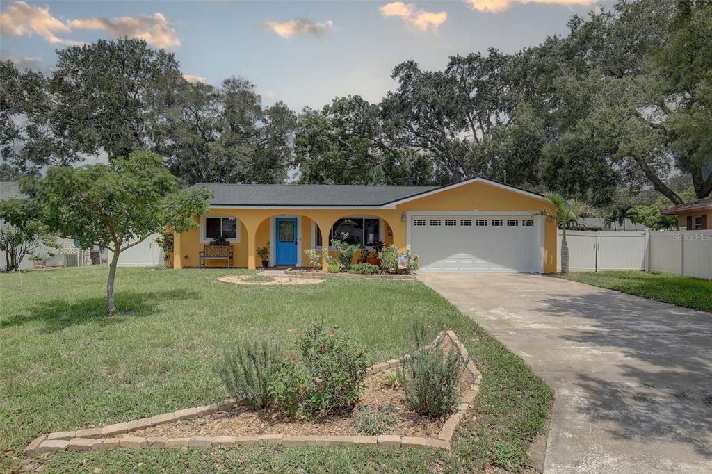 Recently Sold: $499,000 (3 beds, 2 baths, 1813 Square Feet)