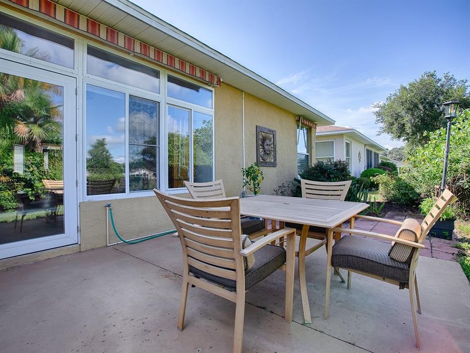 Active With Contract: $349,900 (3 beds, 2 baths, 2161 Square Feet)