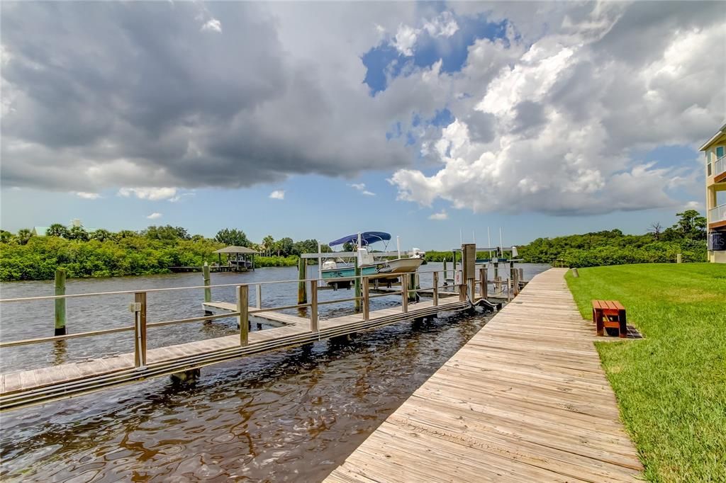 For Sale: $615,000 (3 beds, 3 baths, 1834 Square Feet)