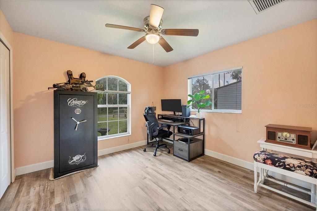 Active With Contract: $469,000 (3 beds, 2 baths, 1516 Square Feet)