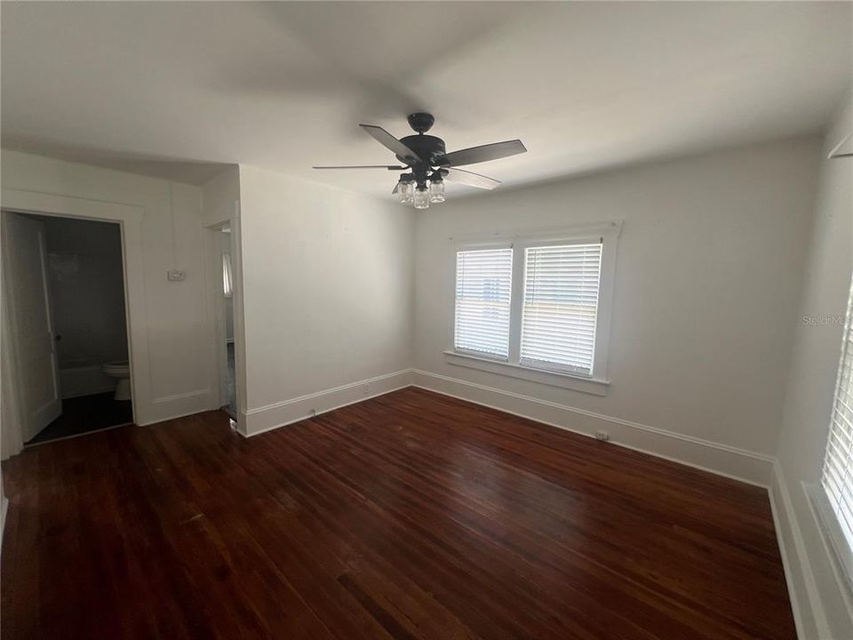 For Rent: $1,375 (2 beds, 1 baths, 576 Square Feet)