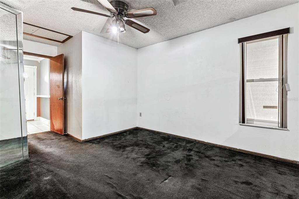 For Sale: $475,000 (2 beds, 2 baths, 1309 Square Feet)