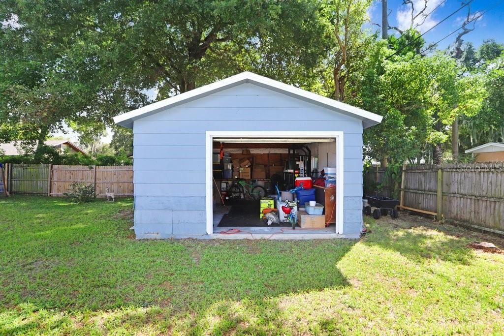 For Sale: $325,000 (3 beds, 2 baths, 1482 Square Feet)