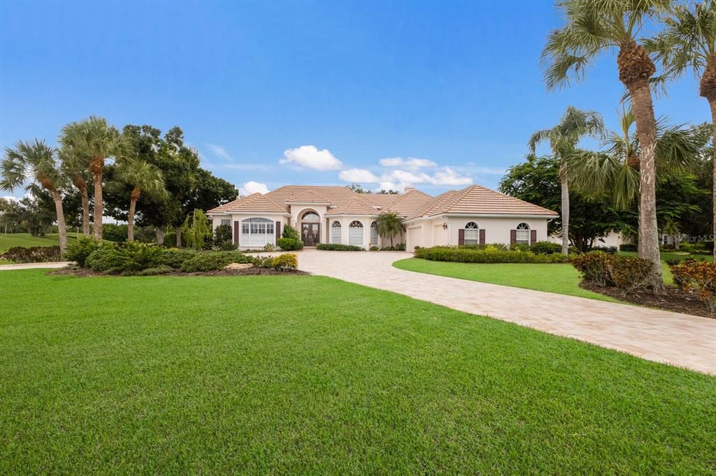 For Sale: $1,450,000 (3 beds, 3 baths, 3285 Square Feet)