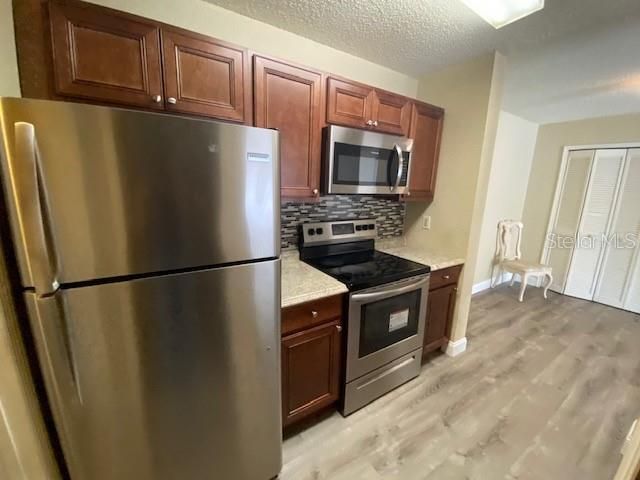 For Rent: $1,450 (2 beds, 2 baths, 950 Square Feet)