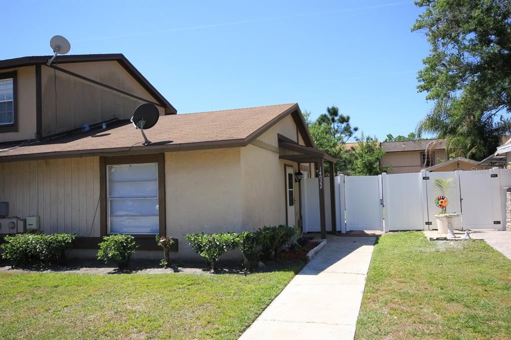 Vendido Recientemente: $160,000 (1 camas, 1 baños, 638 Pies cuadrados)