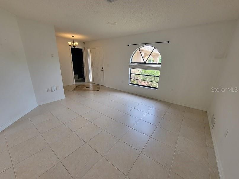 For Rent: $2,250 (2 beds, 2 baths, 1657 Square Feet)