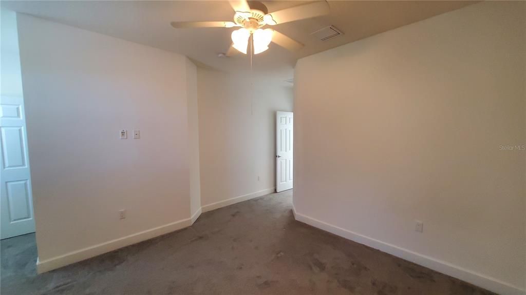 For Rent: $2,000 (3 beds, 3 baths, 1512 Square Feet)