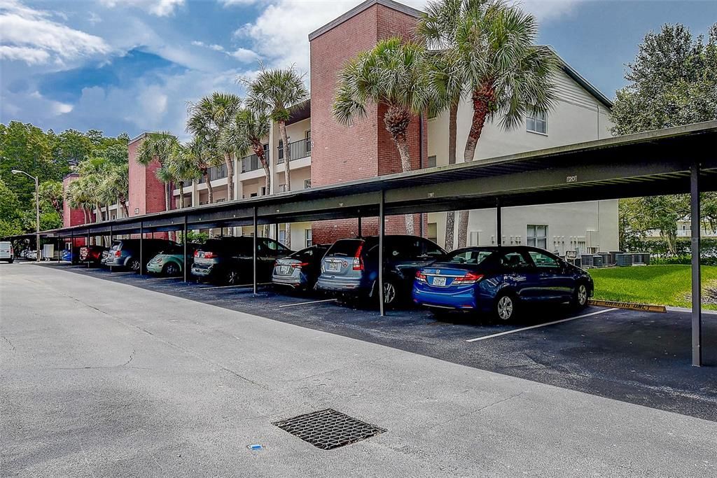 Active With Contract: $129,900 (2 beds, 1 baths, 817 Square Feet)