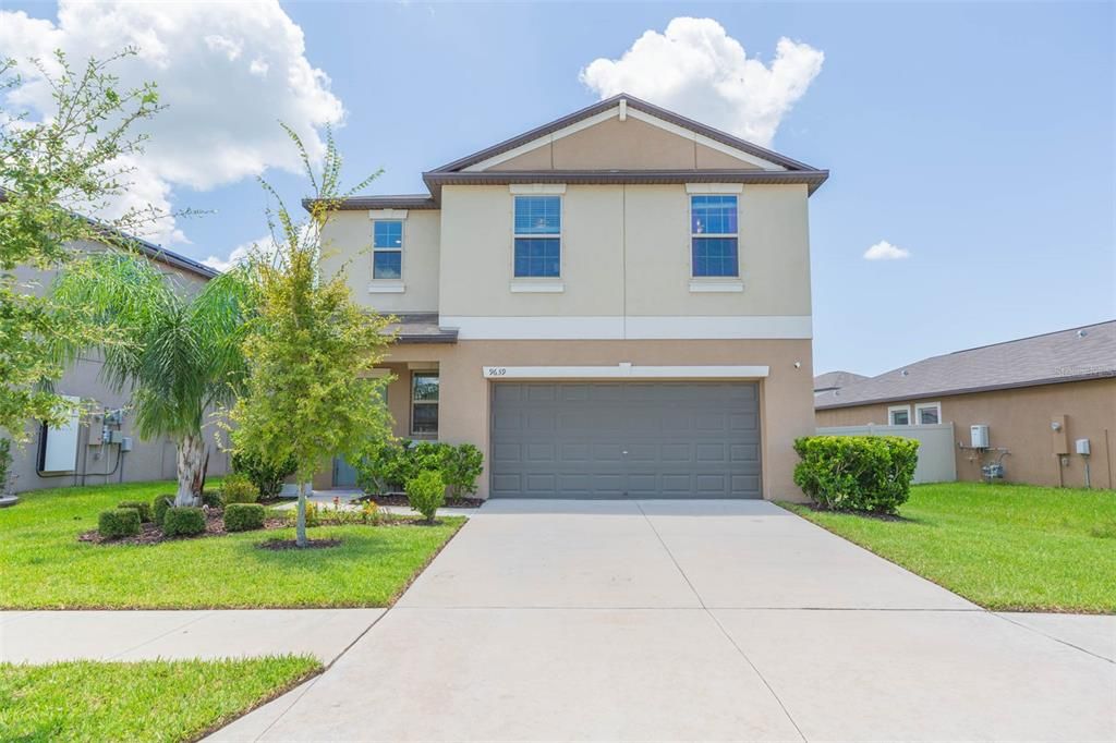 Active With Contract: $350,000 (4 beds, 2 baths, 1914 Square Feet)