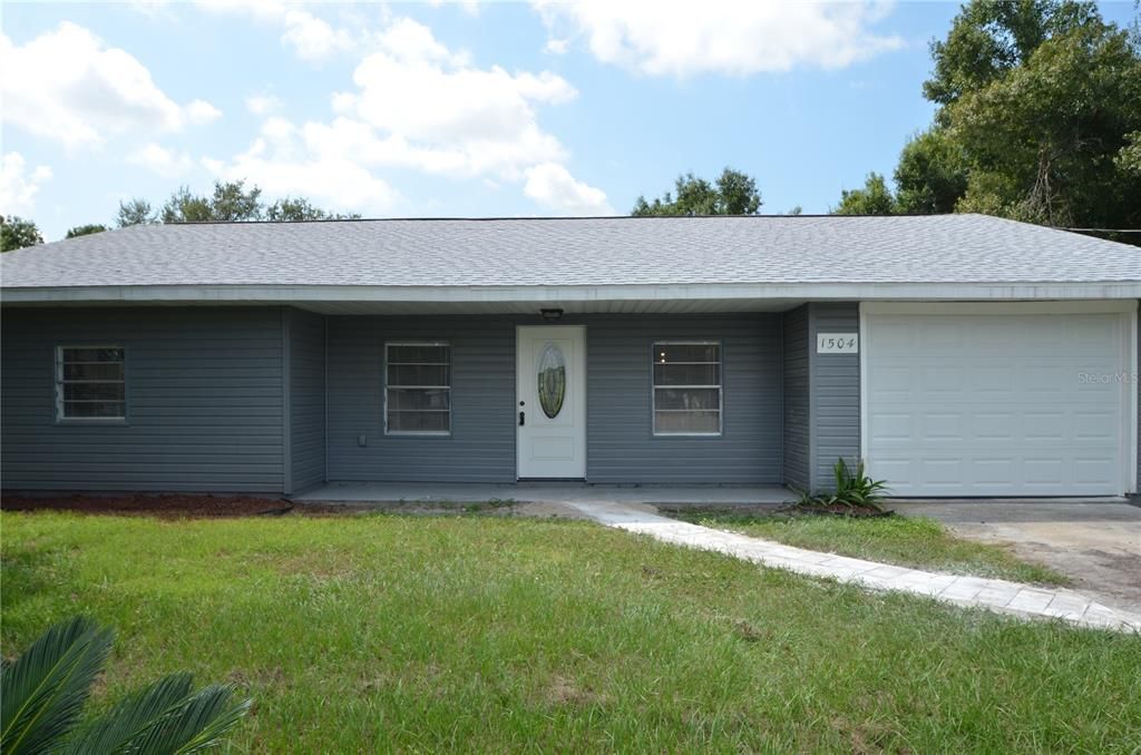 For Sale: $257,000 (3 beds, 2 baths, 1216 Square Feet)