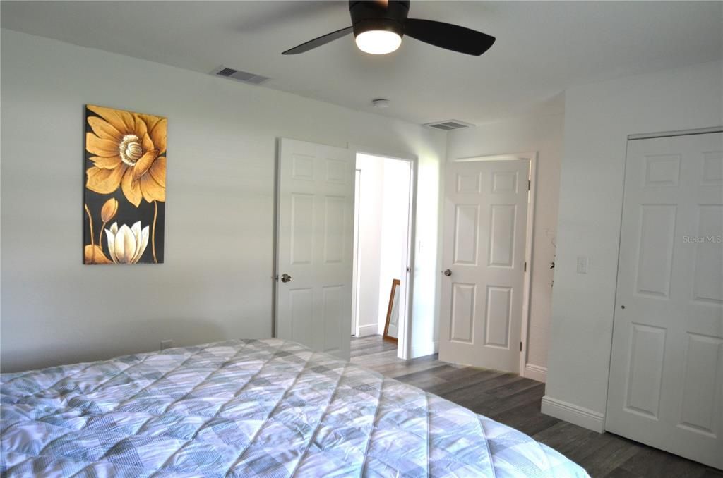 For Sale: $257,000 (3 beds, 2 baths, 1216 Square Feet)