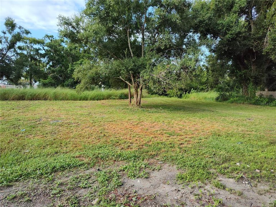 For Sale: $257,000 (3 beds, 2 baths, 1216 Square Feet)