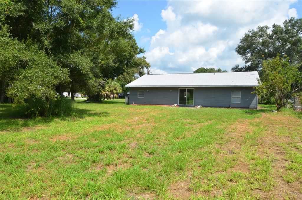 For Sale: $257,000 (3 beds, 2 baths, 1216 Square Feet)