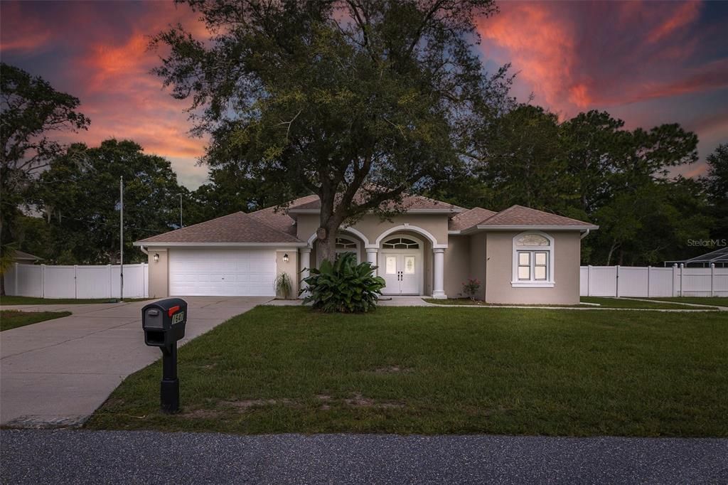 Active With Contract: $489,900 (4 beds, 2 baths, 2268 Square Feet)