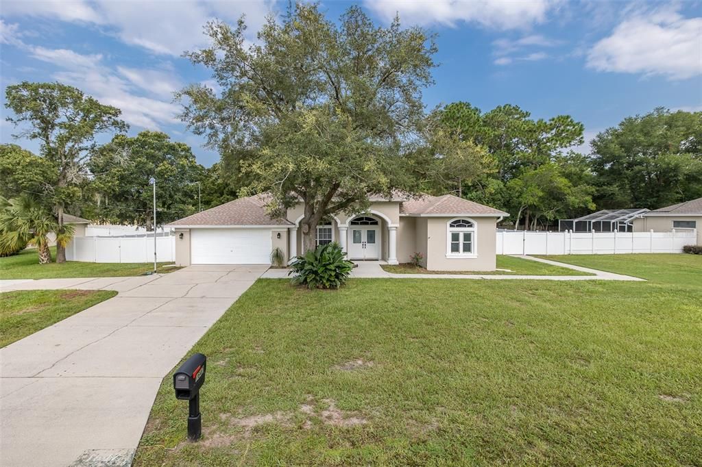 Active With Contract: $489,900 (4 beds, 2 baths, 2268 Square Feet)