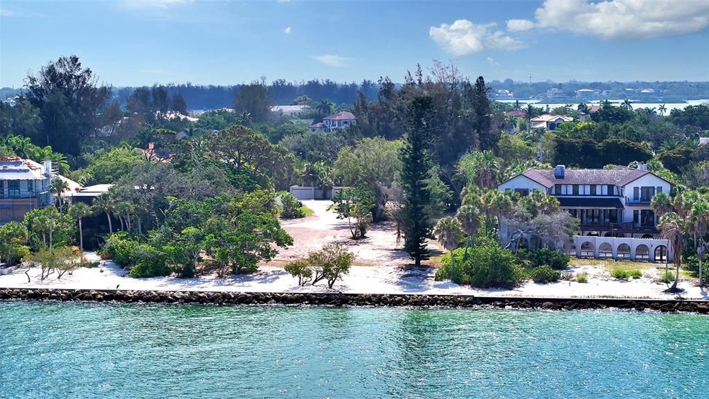 En Venta: $9,975,000 (1.20 acres)