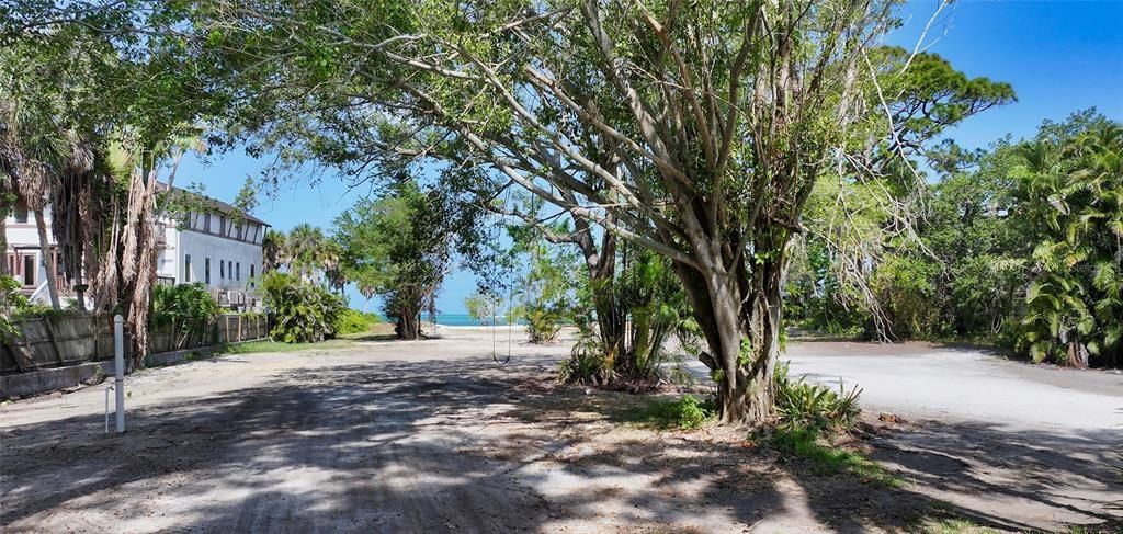 En Venta: $9,975,000 (1.20 acres)