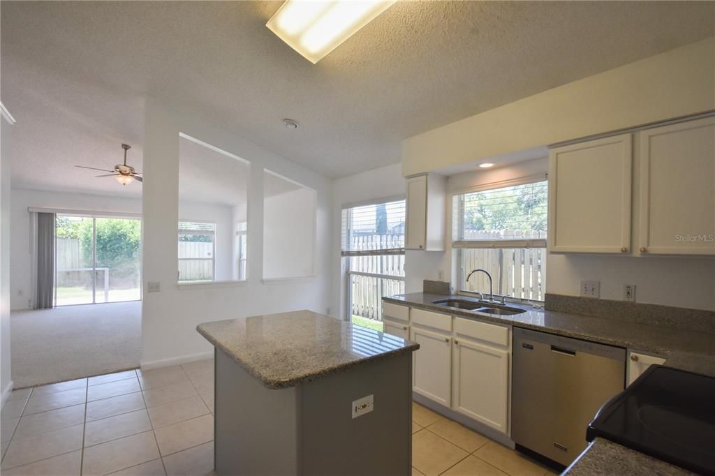 Active With Contract: $2,450 (4 beds, 2 baths, 1936 Square Feet)