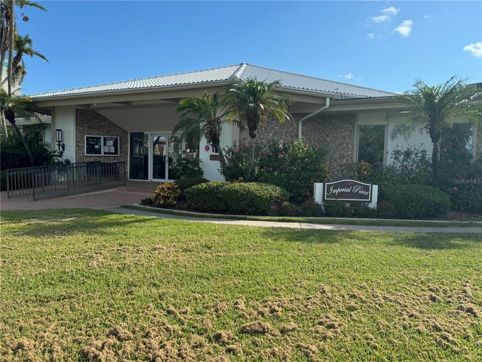 For Sale: $1,400,000 (4 beds, 3 baths, 2363 Square Feet)